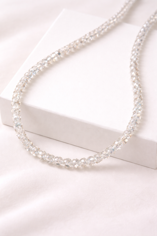 Zirconiul natural, claritate, stabilitate și rafinament discret