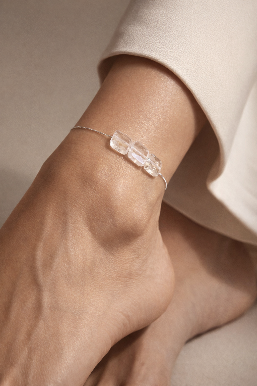 Brǎțarǎ pentru glezna din argint 925 cu cristal de stâncǎ | Pure Line