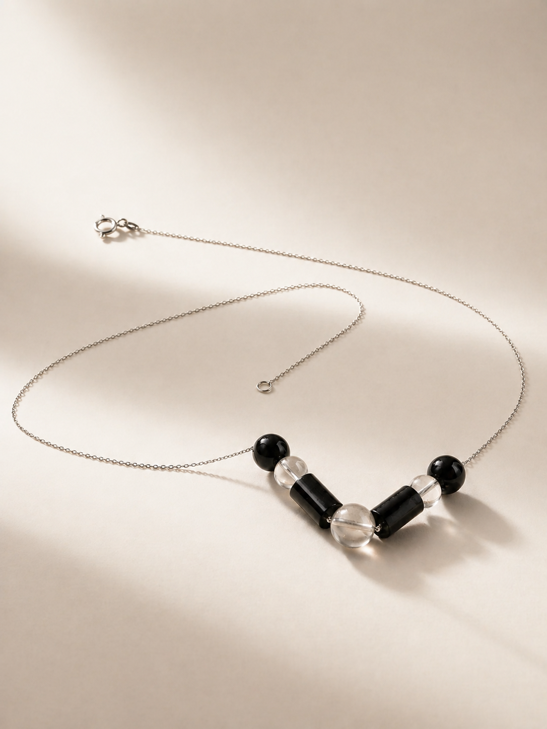 Colier din argint 925 cu onix si cristal de stâncǎ | Nyx