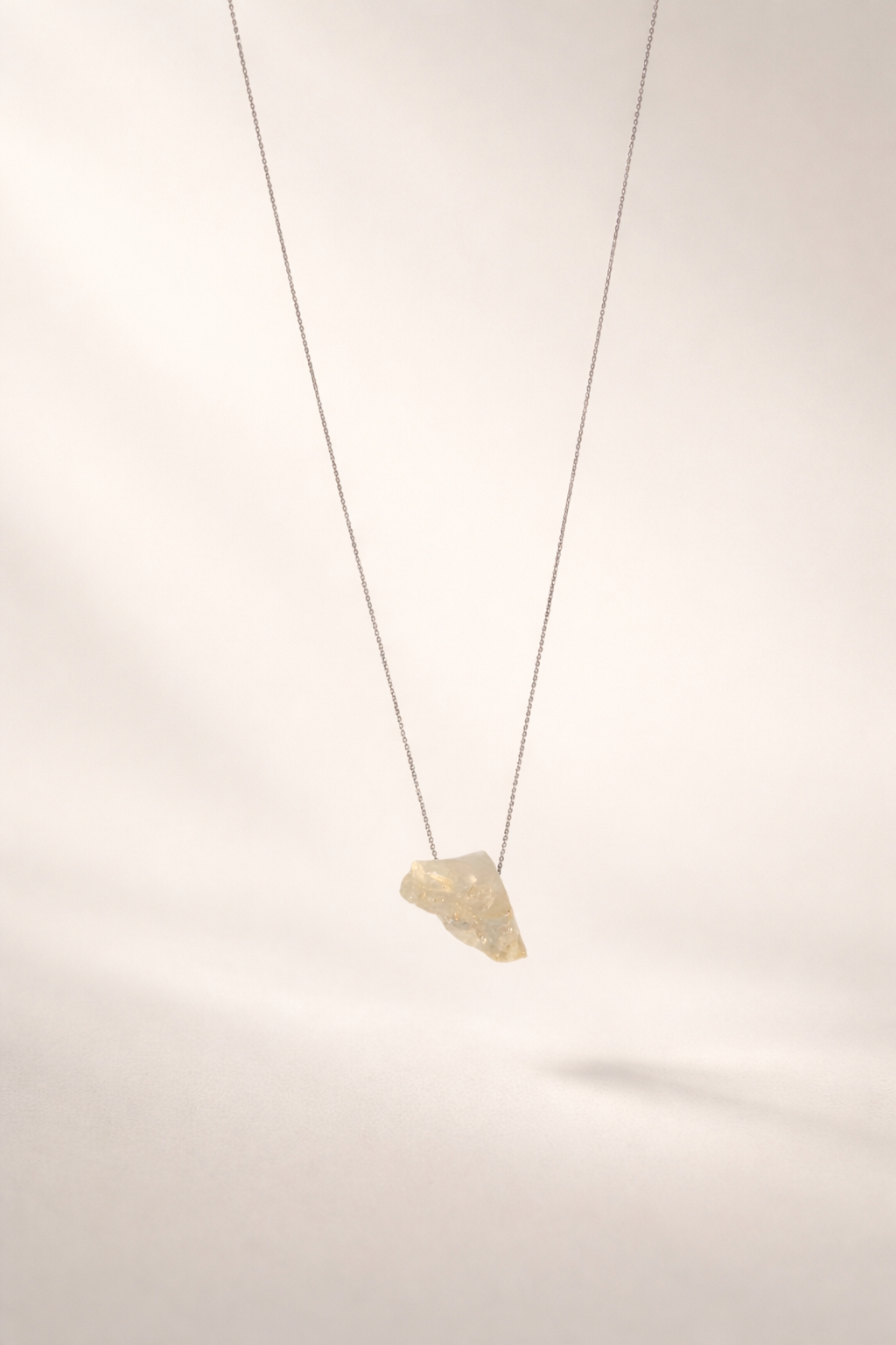 Colier din argint 925 cu piatrǎ de citrin neşlefuitǎ | Aurea Naturae